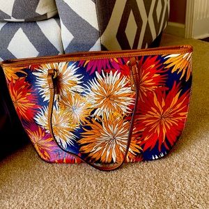 Beautiful Nine West Tote bag